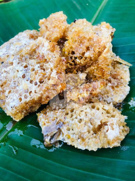 Natural Sri lnakan bee honey comb Available online - island wide free delivery